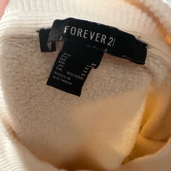 cropped fleece graphic sweatshirt- forever 21 - Picture 3 of 4